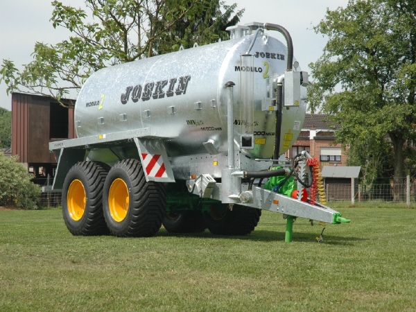 Joskin tanker